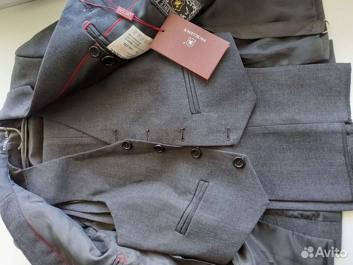 Школьный костюм