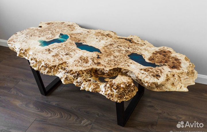 Столы из эпоксидной смолы и дерева