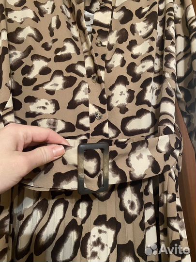 Платье Zarina 44 с анималистичным принтом