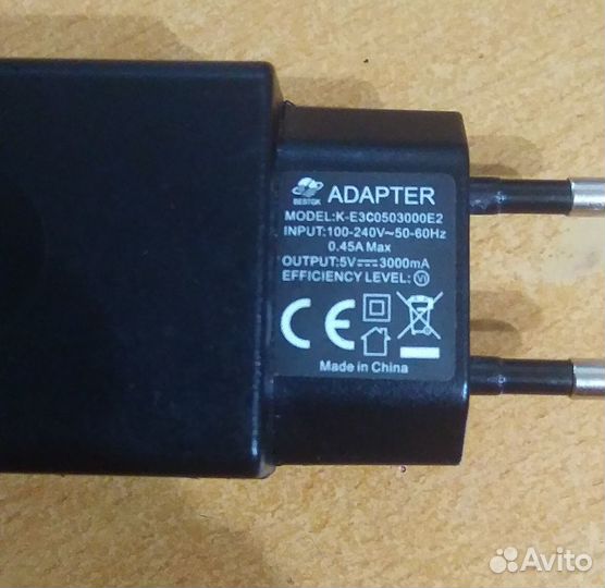 Сетевой адаптер (зарядное)