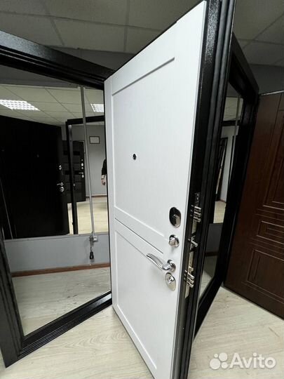 Металлическая входная дверь с бесплатной установко