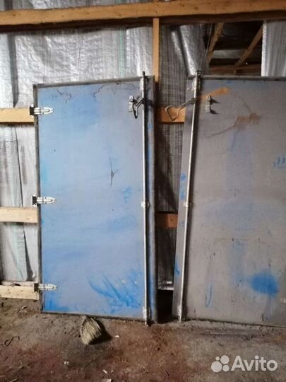 Задняя дверь на прицеп