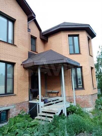 Дом 300 м² на участке 7 сот.