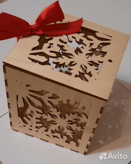 Коробка для подарка