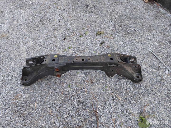 Подрамник двигателя mark90