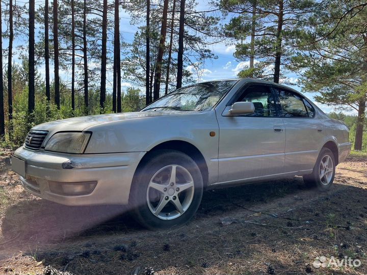 Toyota Camry 2.0 AT, 1995, 350 000 км