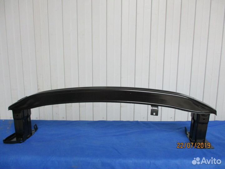 Усилитель бампера фольксваген поло с 10-20 г