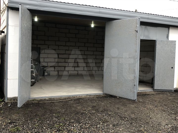 Гараж, > 30 м²