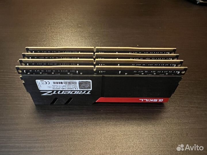 G skill TridentZ F4-3200C14D-32GTZ DDR4-3200 64Gb