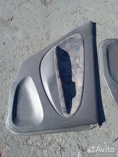 Дверные карты задние Mitsubishi carisma митсубиси