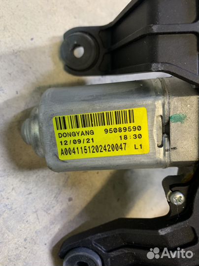Моторчик заднего дворника на Chevrolet Cruze