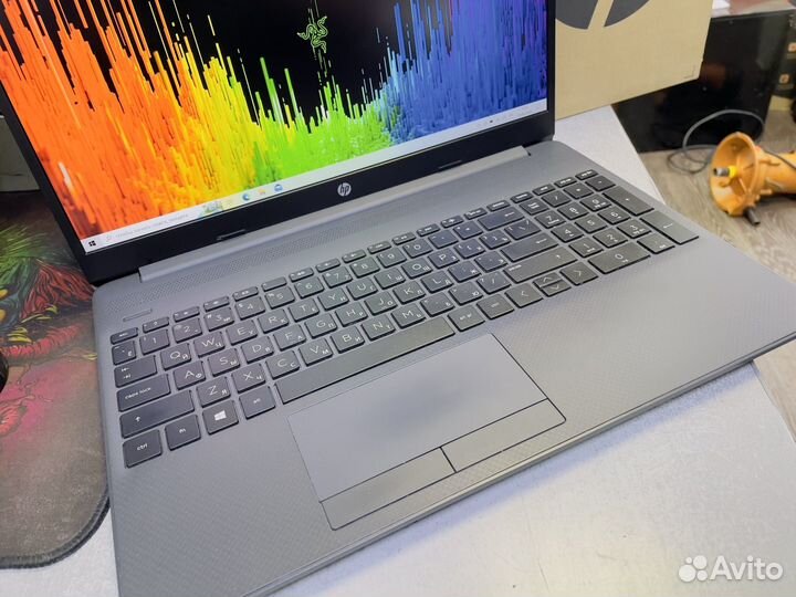 Ноутбук HP Pen6405 2.4X4/4/SSD256/FHD Комплект