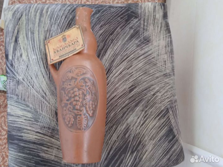 Глиняная бутылка под вино, Грузия