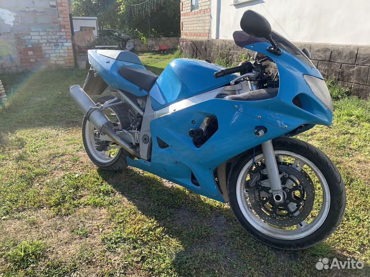 Продам мотоцикл Suzuki GSX-R600