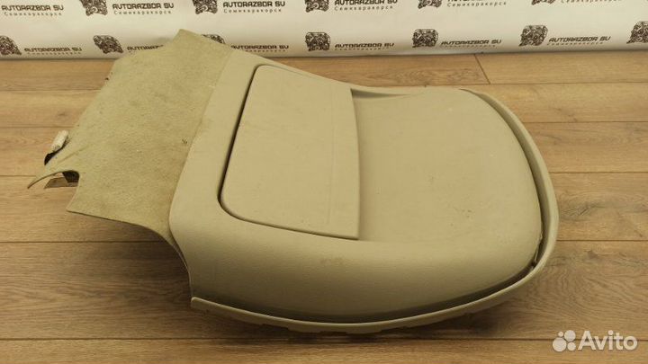 Накладка спинки сидения правая Toyota Camry 40