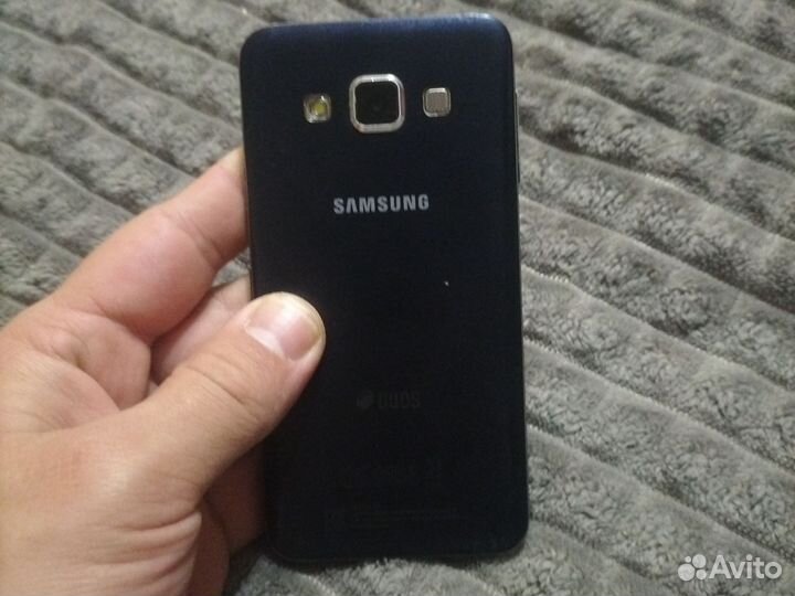 Samsung Galaxy A3 SM-A300F, 16 ГБ