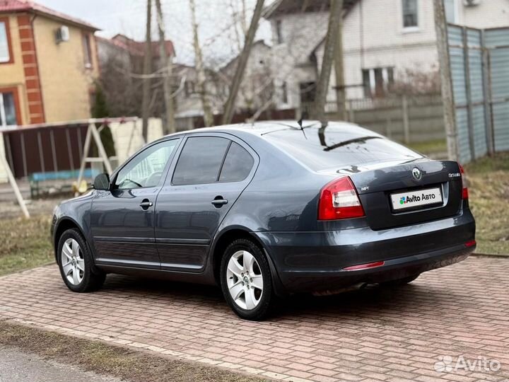 Skoda Octavia 1.6 AT, 2011, 112 400 км
