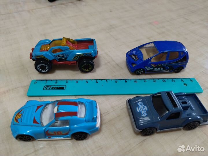 Машинки металлические