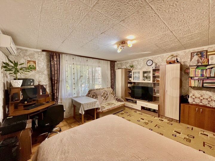 2-к. квартира, 56 м², 1/2 эт.