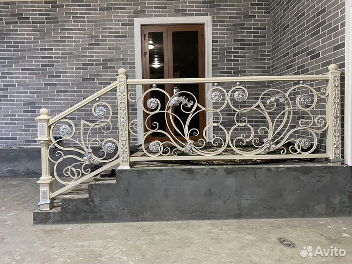 Кованые перила для лестниц