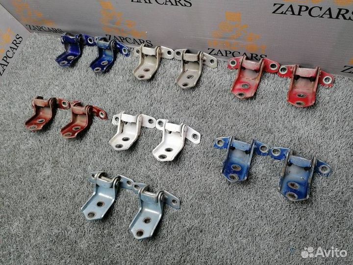 Петли передней двери Mazda 3 5 Cx-7