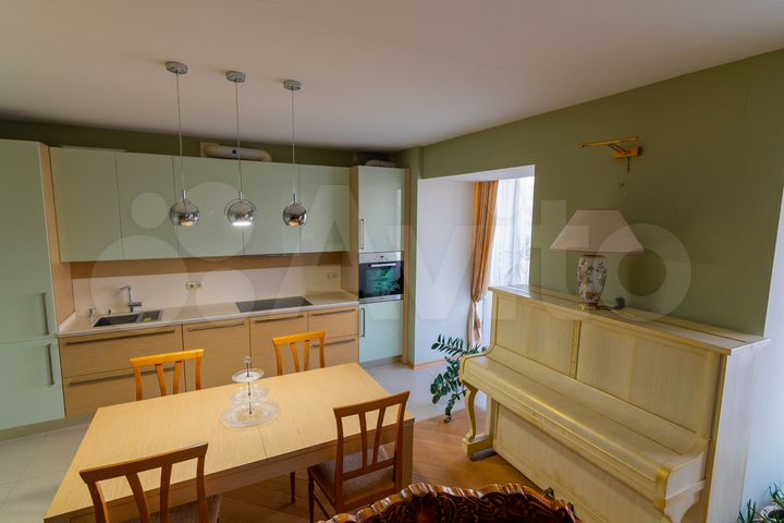 3-к. квартира, 105 м², 7/7 эт.