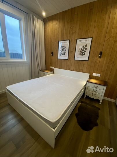 Кровать двухспальная с матрасом 160 200