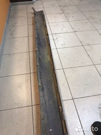 Продам порог левый Мерседес-Бенц W140 long