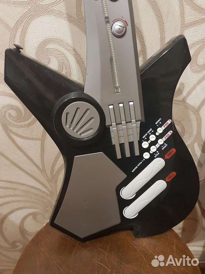 Гитара музыкальная