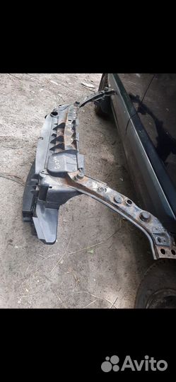 Рамка радиатора форд Fiesta