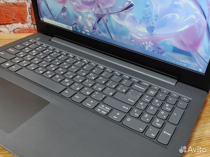 Lenovo IdeaPad i3 FullHD Ноутбук для игр учебы