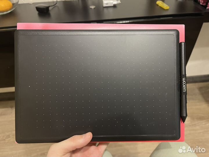 Графический планшет One by Wacom medium