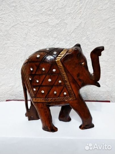 Слоны статуэтки