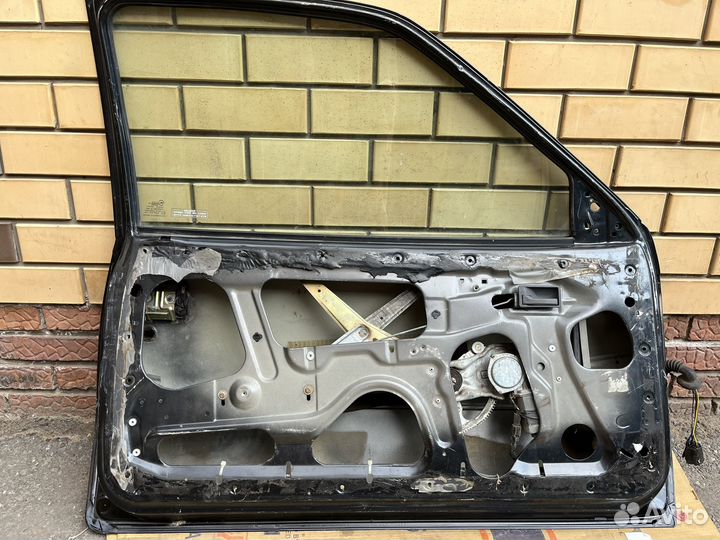 Daewoo nexia (хэтчбек )передняя левая дверь