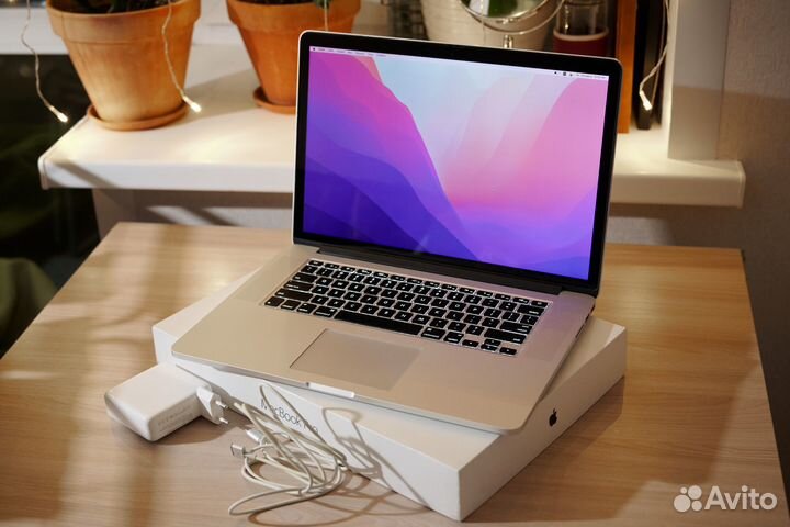 Macbook Pro 15 2015, radeon r9, 16гб озу, 1тб ссд
