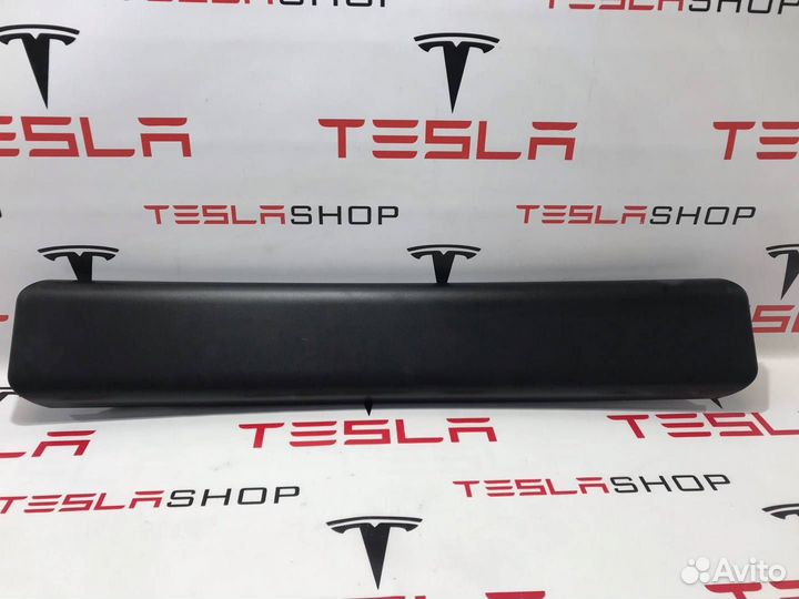 Панель панорамного потолка Tesla Model S 2013