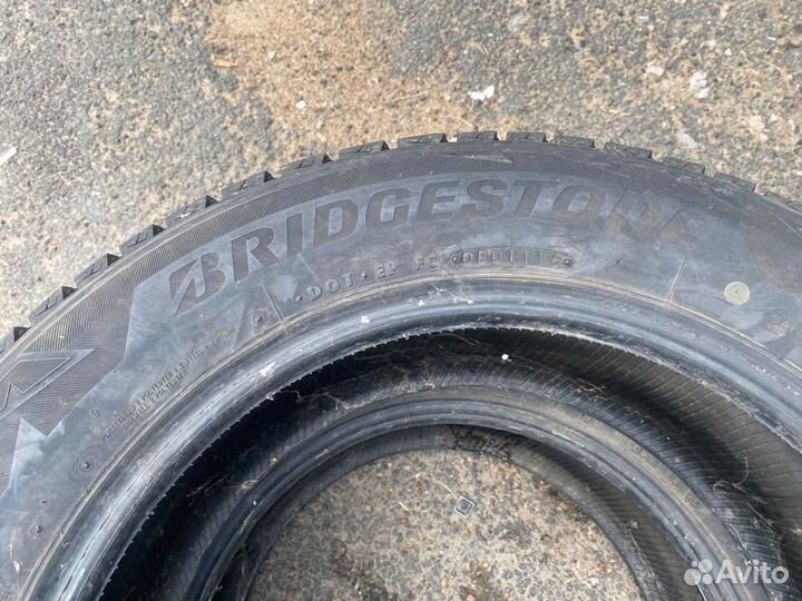 Bridgestone Blizzak Ice 225/60 R17
