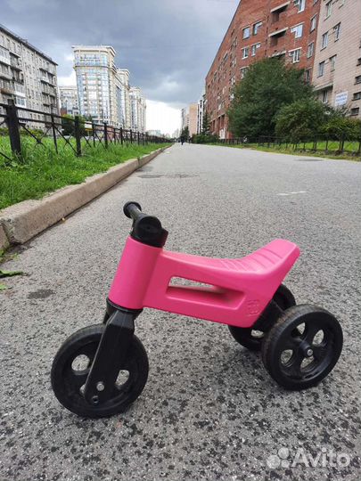 Беговел Funny Wheels для малышей трёхколёсный