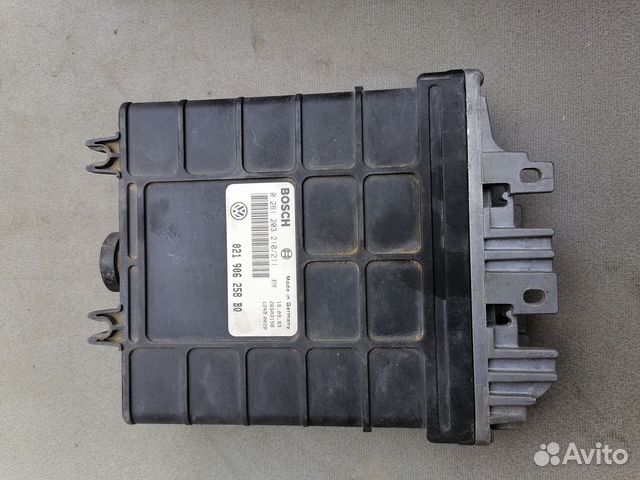 Блок управления двигателем VW Passat B4 1994-1996