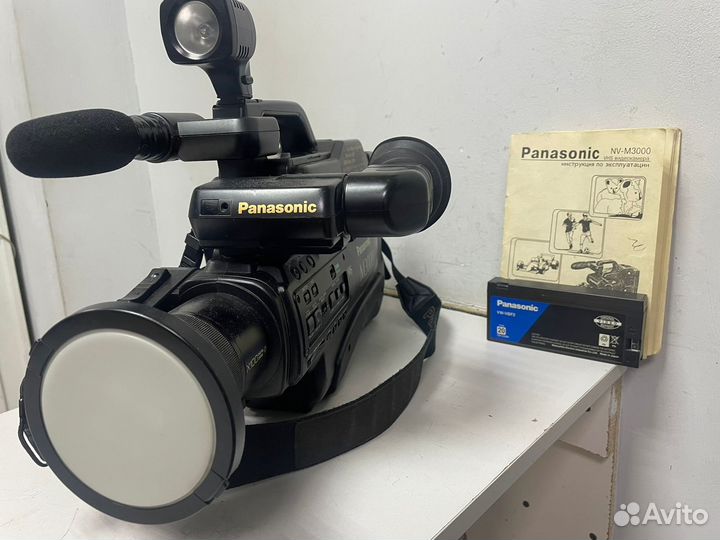 Видеокамера Panasonic M3000