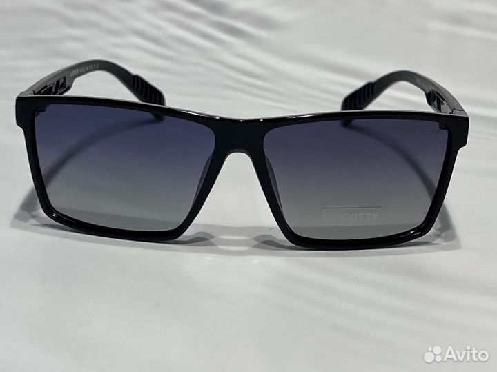 Солнцезащитные очки мужские Lacoste