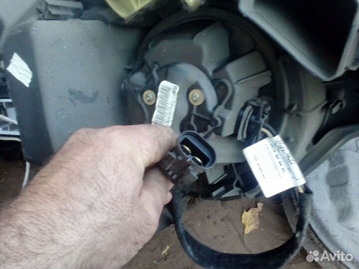 Вентилятор отопителя салона.рено логан