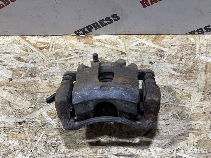 Суппорт тормозной передний правый Hyundai Solaris