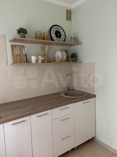 2-к. квартира, 43 м², 1/5 эт.