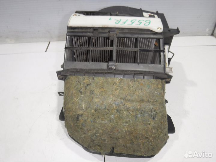 Корпус моторчика отопителя Lancer 9