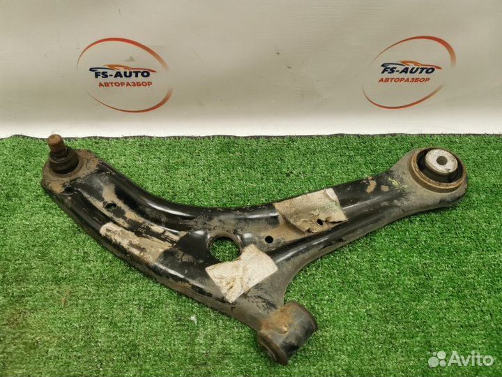 Рычаг передний правый Ford Fiesta MK6 1.4 spjc