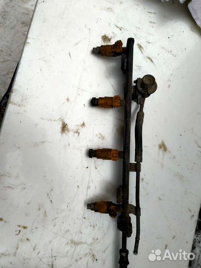 Топливная рампа Митсубиси Лансер 9. 2.0 л