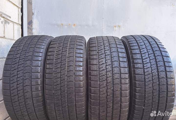 Bridgestone Blizzak VRX2 205/50 R17 99H
