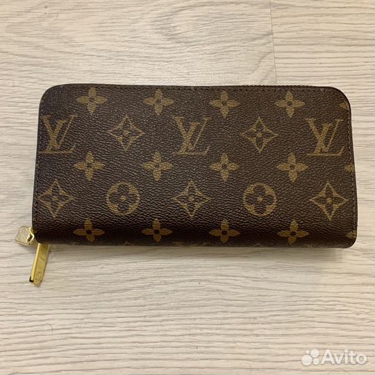 Кошелек LV