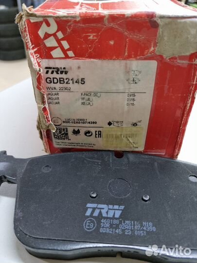 Комплект колодок TRW GDB2145 c Датчиком (Новые)